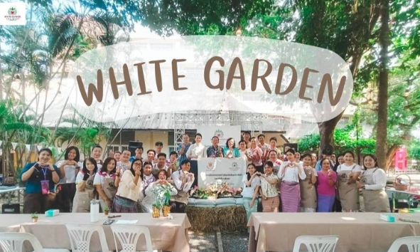 680411-whitegarden